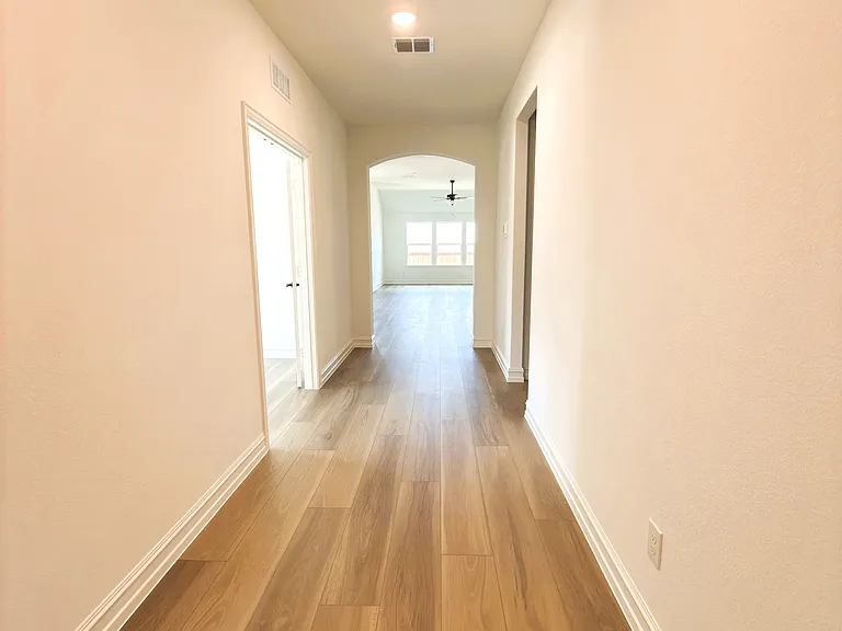 4349 Noble Ln — Photo 26