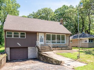 17745 Clyde Ave, Lansing, IL 60438