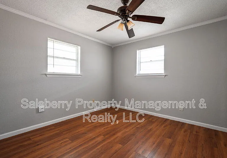 1211 NW 3rd Ave — Photo 10