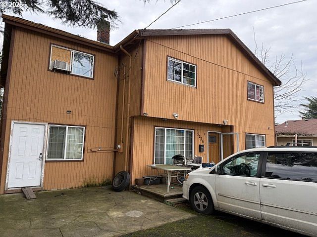1st image of 5235 NE 73rd Ave