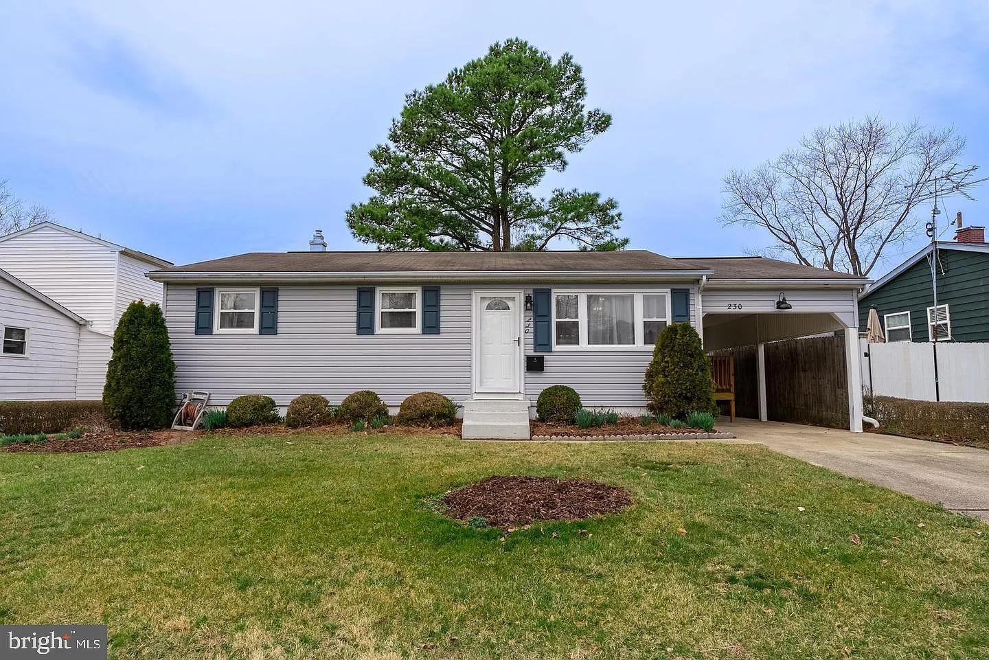 5 bed, 2.0 bath, 2016 sqft, $3,500 — Photo 1