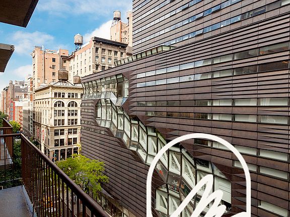 4th image of 10 E 13th St #Penthouse D
