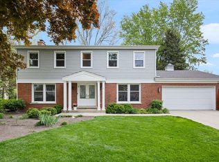 1107 Donegal Ln, Northbrook, IL 60062