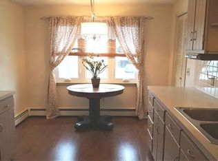 40 Sunrise Dr, Buffalo, NY 14219
