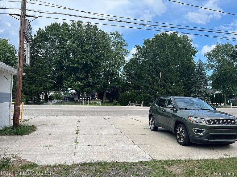 8216 Lakeshore Rd #1 — Photo 22