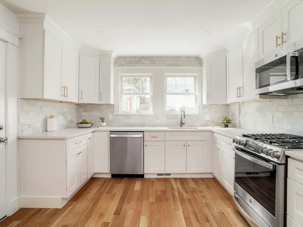 652 Belmont St #1, Watertown, MA 02472
