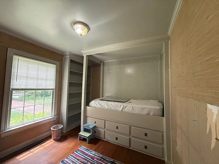1929 Lynn Cove Ln — Photo 10