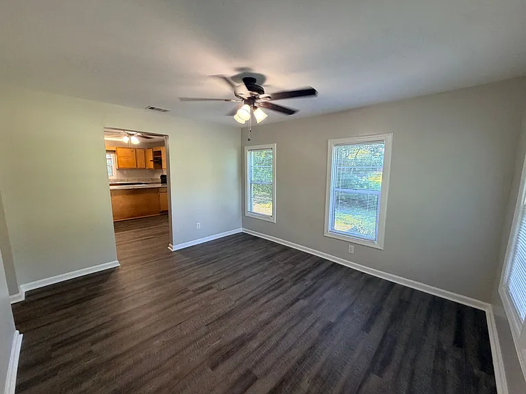 212 N Owens St — Photo 2