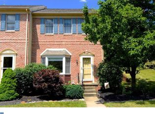 16 Windsor Ct, Reading, PA 19606
