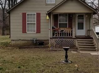 2317 NW Klamm Rd, Riverside, MO 64150