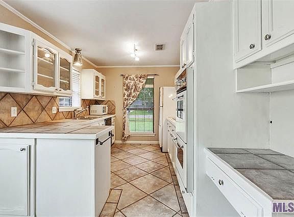 4th image of 6145 Fleetwood Dr