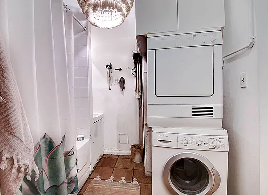 Rented by Urbane Brokerage | media 10