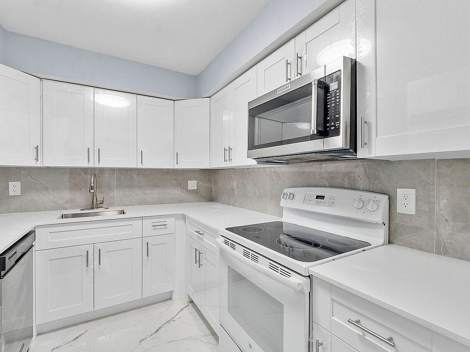 1st image of 9960 Pineapple Tree Drive #107