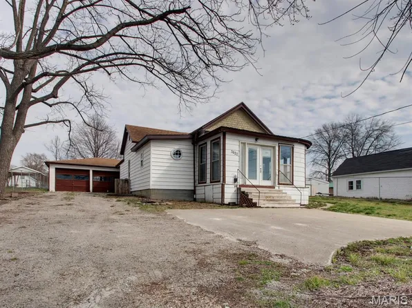 3620 Market St, Hannibal, MO 63401