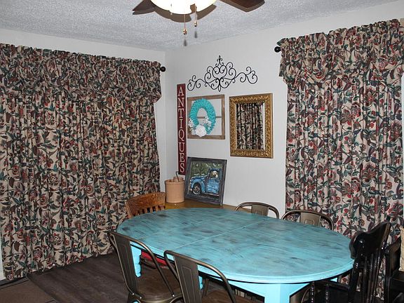 3rd image of 221 S Gaines Ave