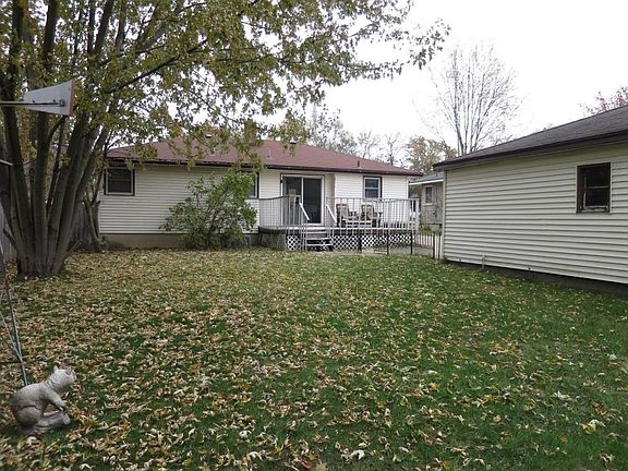 3rd image of 3725 Collingwood Ave SW