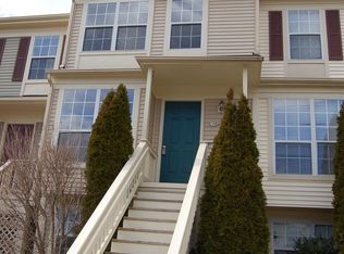 14108 Autumn Cir, Centreville, VA 20121