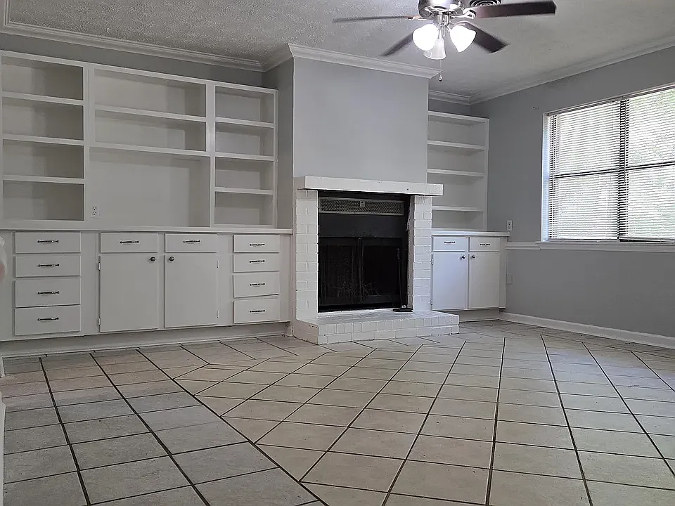 2 bed, 900 sqft, $1,050 — Photo 4