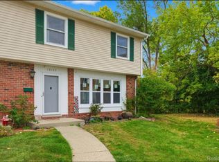 13157 Lake Point Blvd, Van Buren Twp, MI 48111