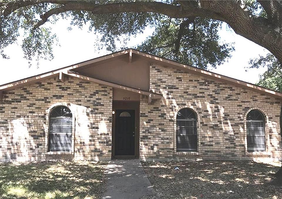 1st image of 9217 Willowbrook Dr
