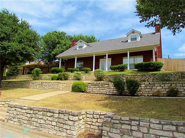 1st image of 506 Hilltop Dr