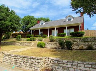 506 Hilltop Dr, Weatherford, TX 76086