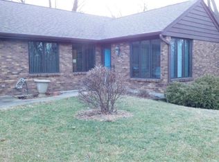 3427 Twin Ridge Ln, Rockford, IL 61109