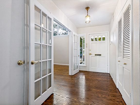 3rd image of 6147 E University Blvd