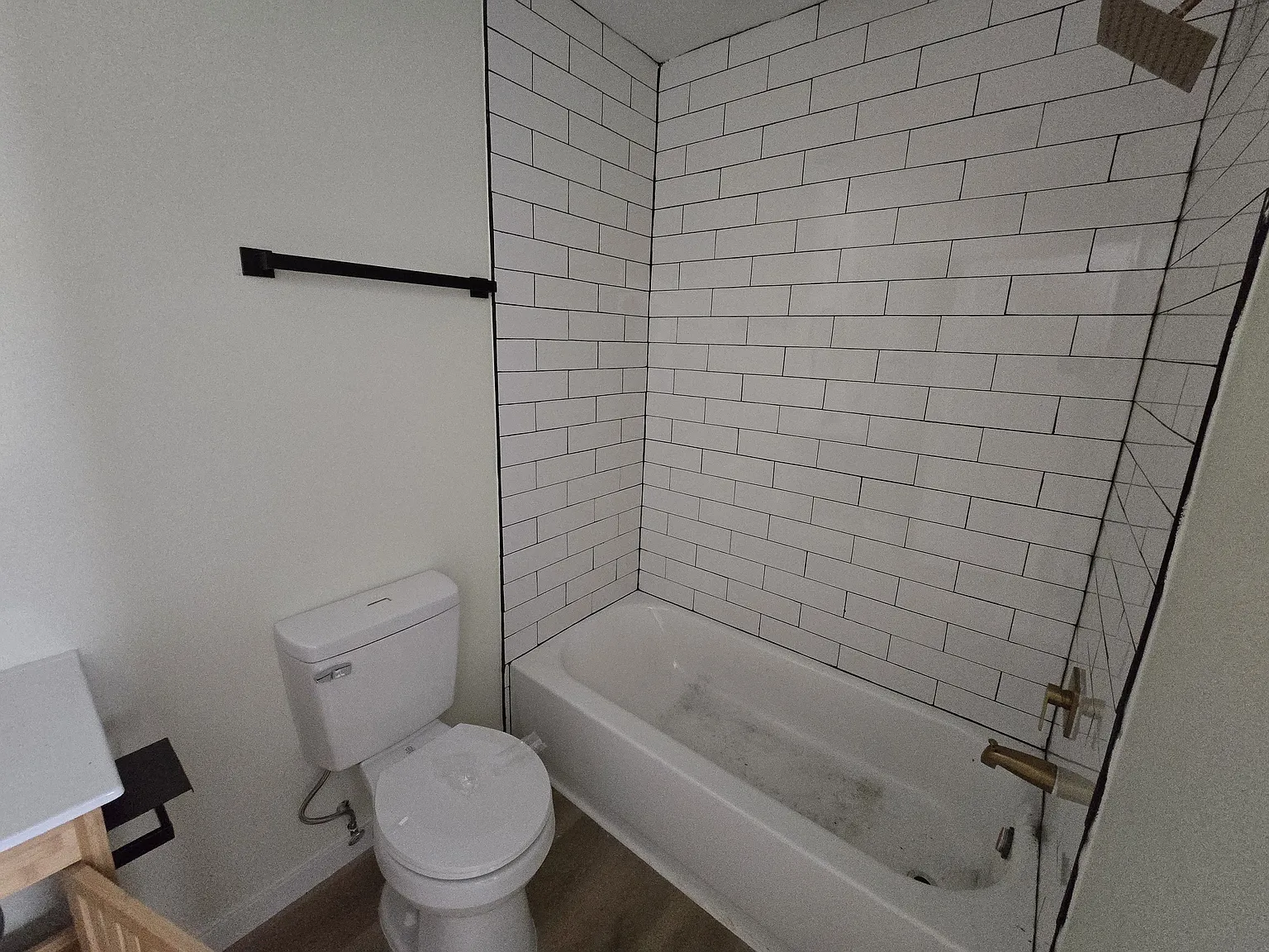 6 bed, 1850 sqft, $2,900 — Photo 4
