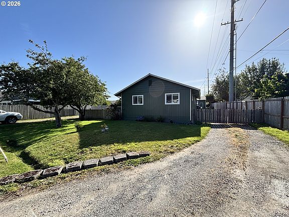 4th image of 537 Art St