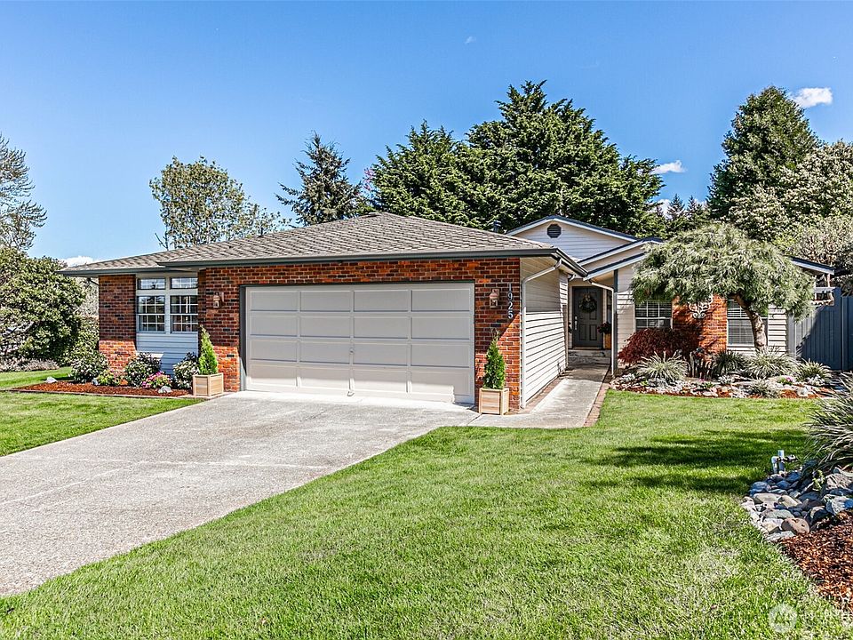 1st image of 1925 Dumas Circle NE