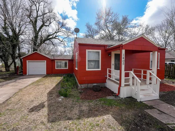 1405 W Edgemoor Dr, El Dorado, KS 67042