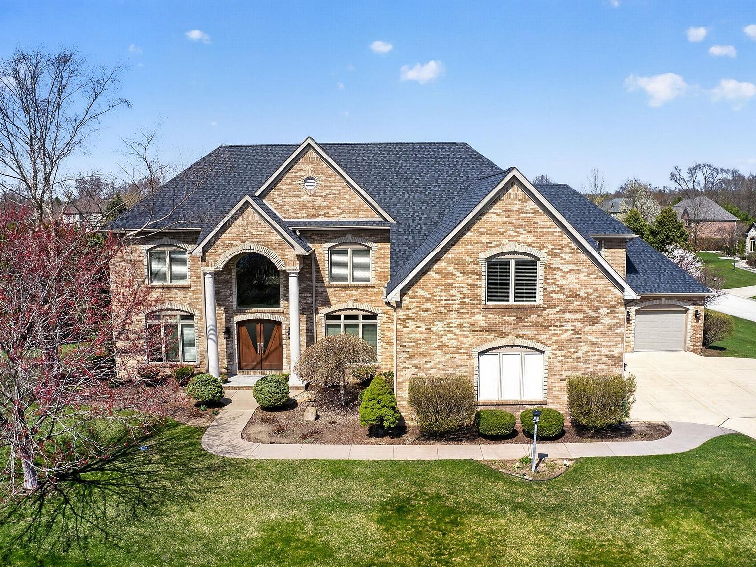 マ＊チ 14259 Meridian Xing, Granger, IN 46530 | MLS #202613155 | Zillow