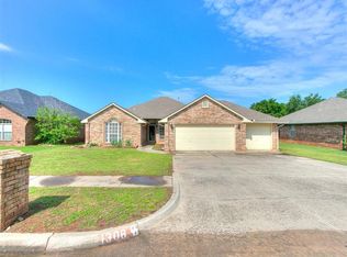 1308 Lexi Ln, Noble, OK 73068