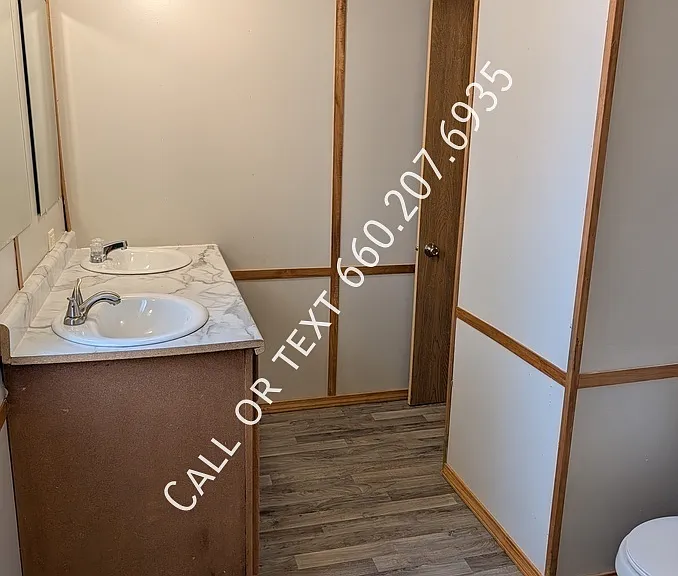 913 N Taylorville Blvd #32 — Photo 7