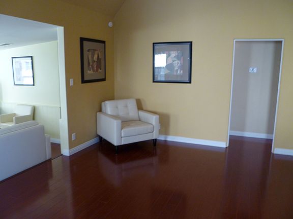 5th image of 12134 Hollyglen Pl