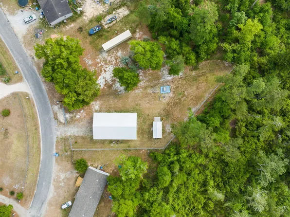 326 & 334 Pine Ave, Wewahitchka, FL 32465