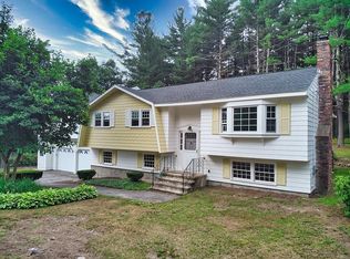 190 William G Dr, Tewksbury, MA 01876