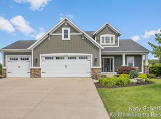 4109 Boulder View Dr NE, Belmont, MI 49306