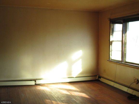3rd image of 3 Van Buren Ave