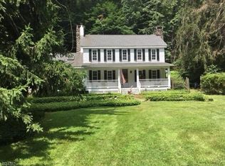 61 Old Mill Rd, Chester, NJ 07930