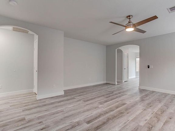 5th image of 4899 Lunetto Ave