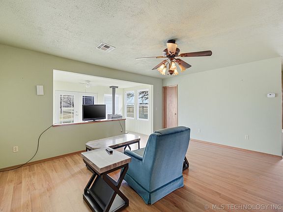 3rd image of 20600 Slick Rd