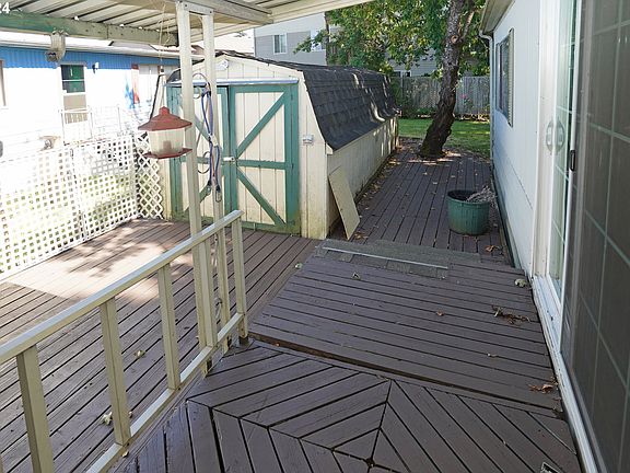 4th image of 5404 NE 121st Ave Unit 28