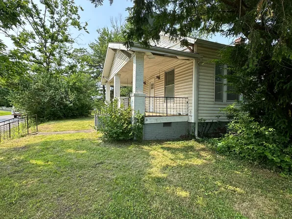 1095 Highway 145 S, Harrisburg, IL 62946