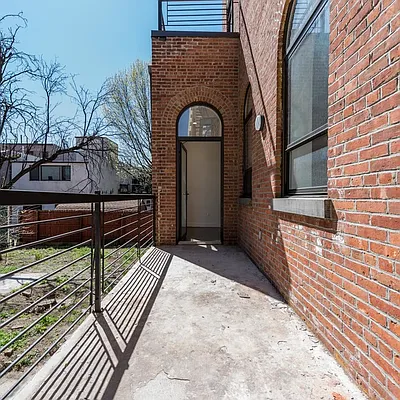 Rented by Nooklyn NYC LLC | media 45