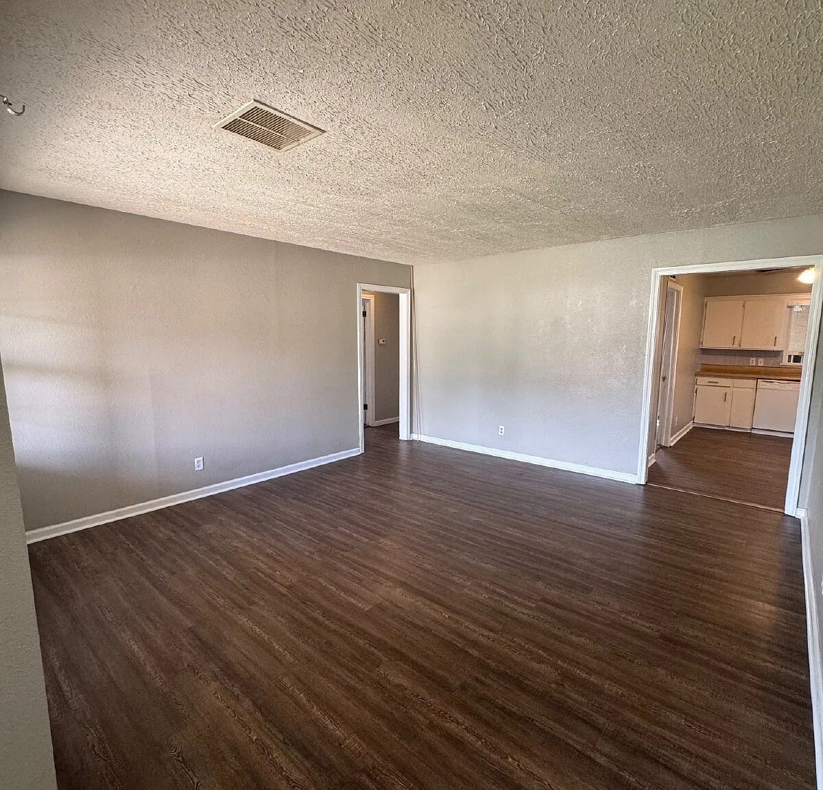 4 bed, 2.0 bath, 1739 sqft, $1,495 — Photo 4
