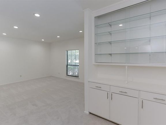 5th image of 1802 Stoney Brook Dr #15