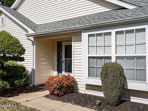 3rd image of 2708 Brookdale Court