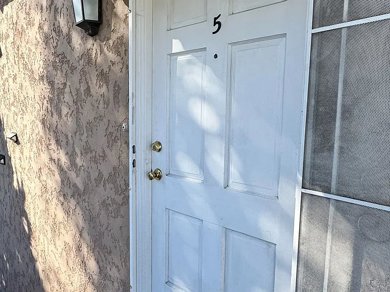2444 Pacific Ave — Photo 14